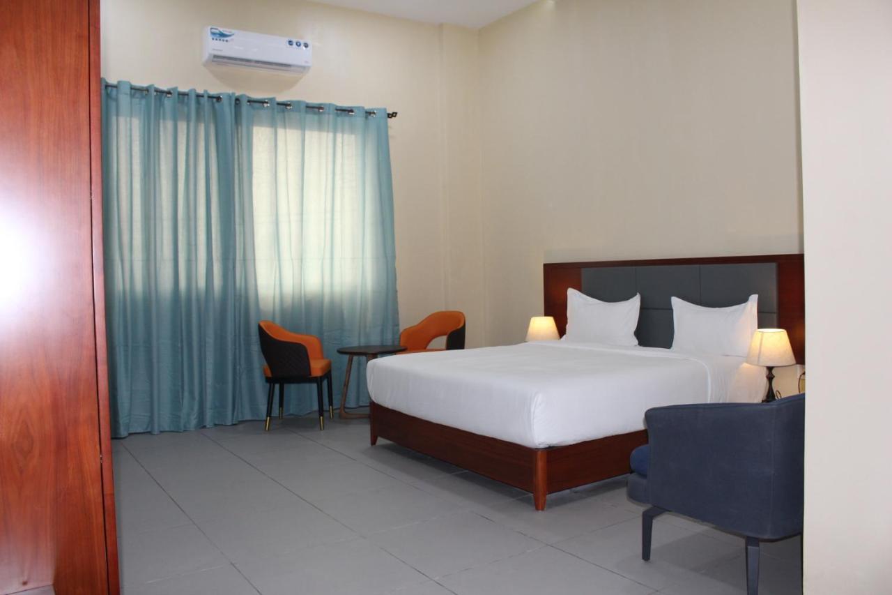 Ixoras Hotel Κινσάσα Εξωτερικό φωτογραφία